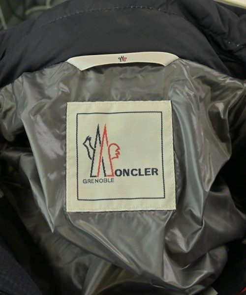 MONCLER GRENOBLE（モンクレールグルノーブル）ダウンジャケット/ダウンベスト 紺 サイズ:3(L位) メンズ/2200663371051