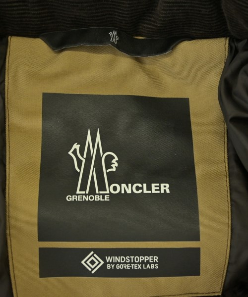 MONCLER GRENOBLE（モンクレールグルノーブル）ブルゾン ベージュ サイズ:3(L位) メンズ/2200696472039