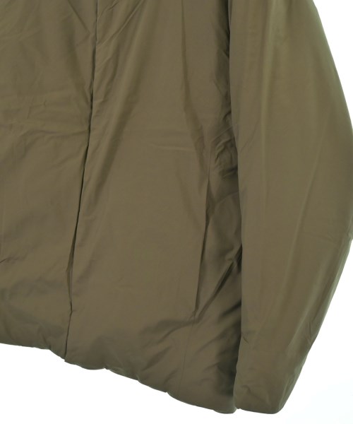 ARC'TERYX VEILANCE（アークテリクス　ヴェイランス）その他 カーキ サイズ:XS メンズ/2200644232074