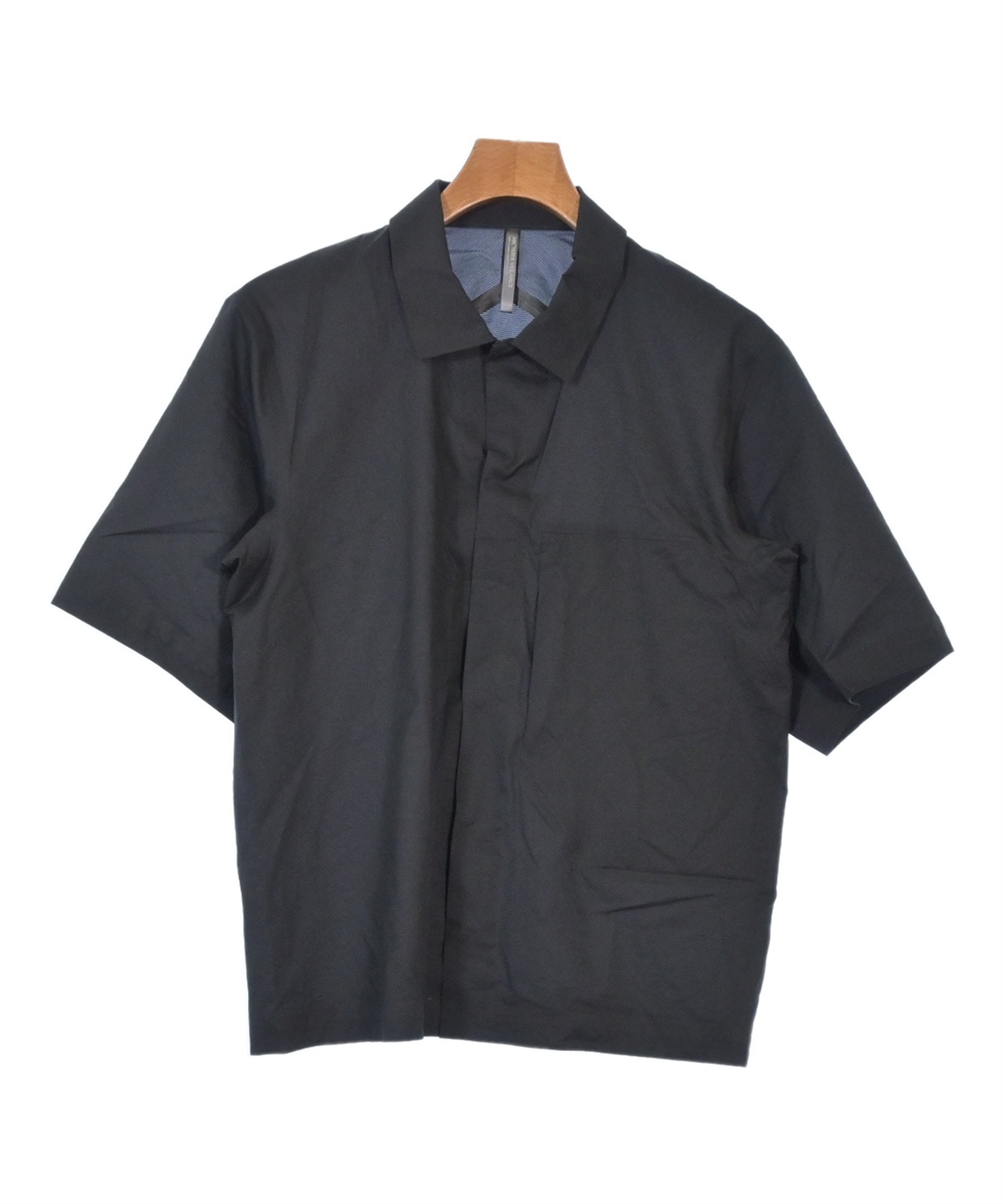 ARC’TERYX VEILANCE アークテリクス　ヴェイランス カジュアルシャツ メンズ 【古着】【中古】 ARC'TERYX VEILANCE（アークテリクス ヴェイランス）カジュアルシャツ