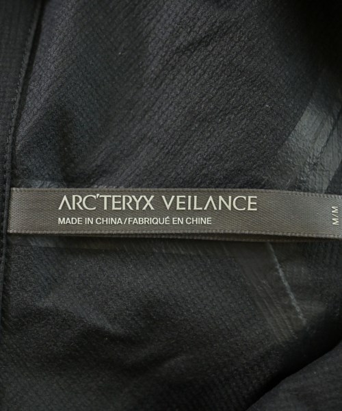 ARC'TERYX VEILANCE（アークテリクス　ヴェイランス）カジュアルシャツ 黒 サイズ:M メンズ/2200621533019