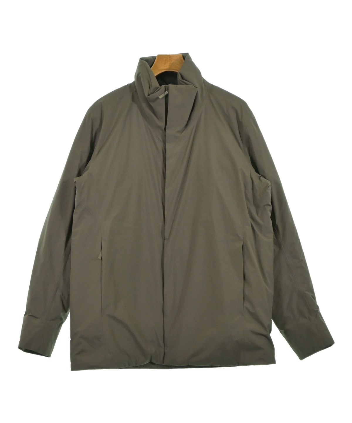 ARC'TERYX VEILANCE（アークテリクス ヴェイランス）ダウンジャケット