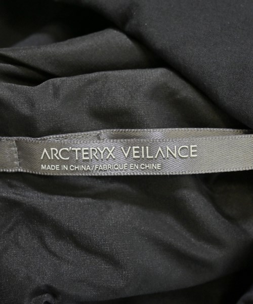 ARC'TERYX VEILANCE（アークテリクス　ヴェイランス）ダウンジャケット/ダウンベスト 黒 サイズ:L メンズ/2200621183023