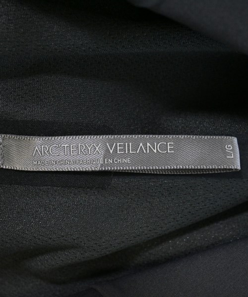 ARC'TERYX VEILANCE（アークテリクス　ヴェイランス）カジュアルジャケット 黒 サイズ:L メンズ/2200621183030