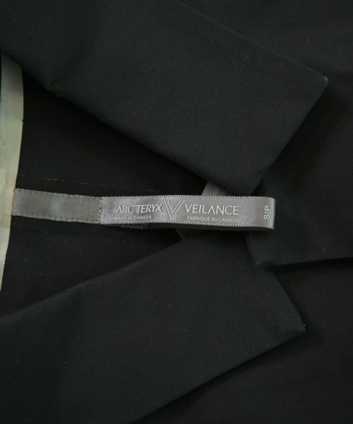 ARC'TERYX VEILANCE（アークテリクス　ヴェイランス）カジュアルシャツ 黒 サイズ:S メンズ/2200679130017