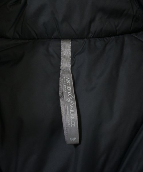 ARC'TERYX VEILANCE（アークテリクス　ヴェイランス）ダウンジャケット/ダウンベスト 黒 サイズ:S メンズ/2200661910016