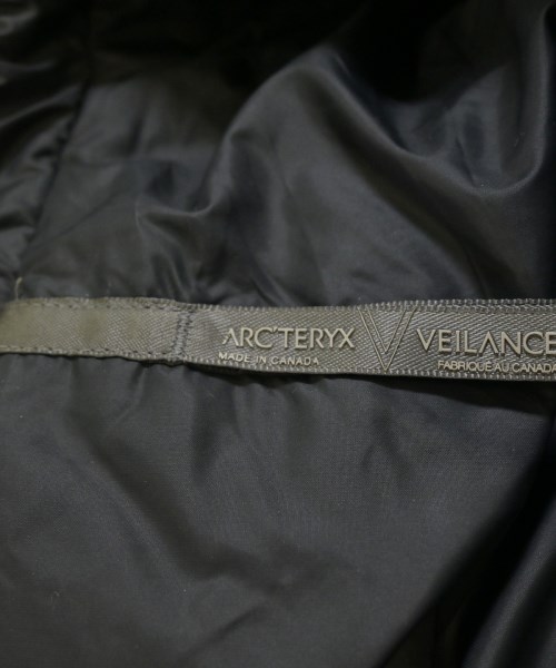 ARC'TERYX VEILANCE（アークテリクス　ヴェイランス）ダウンコート カーキ サイズ:XS メンズ/2200716222019