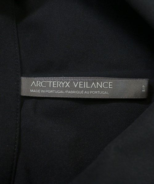 ARC'TERYX VEILANCE（アークテリクス　ヴェイランス）カジュアルシャツ 黒 サイズ:S メンズ/2200646034034