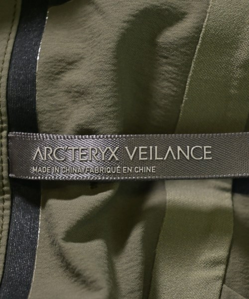ARC'TERYX VEILANCE（アークテリクス　ヴェイランス）その他 カーキ サイズ:34(XL位) メンズ/2200650684027