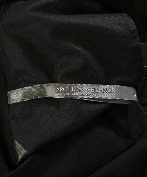 ARC'TERYX VEILANCE（アークテリクス　ヴェイランス）カジュアルシャツ 黒 サイズ:S メンズ/2200720478143