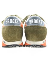 BROOKS（ブルックス）スニーカー カーキ サイズ:UK8(26.5cm位) メンズ/2200696141065