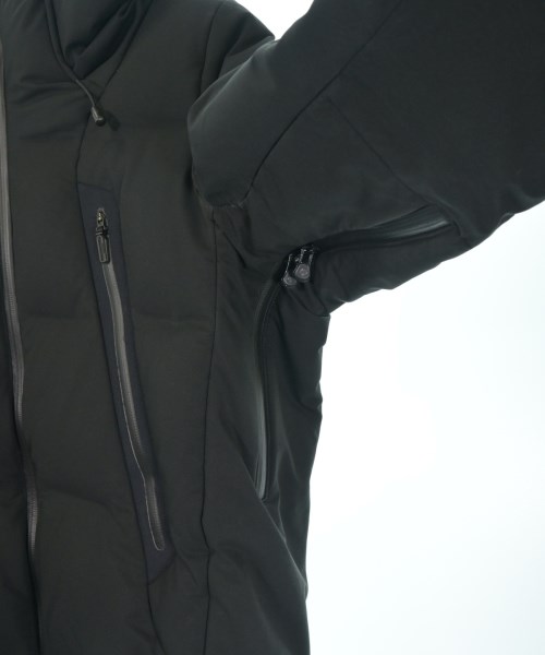 DESCENTE（デサント）ダウンジャケット/ダウンベスト 黒 サイズ:M メンズ/2200639373010