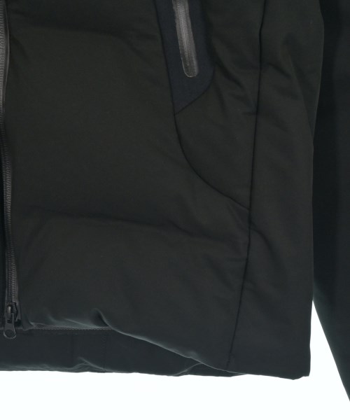 DESCENTE（デサント）ダウンジャケット/ダウンベスト 黒 サイズ:M メンズ/2200639373010