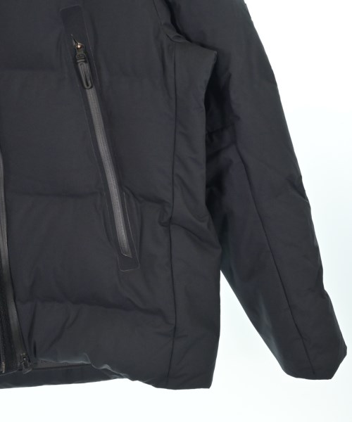 DESCENTE（デサント）ダウンジャケット/ダウンベスト 黒 サイズ:M メンズ/2200630398029