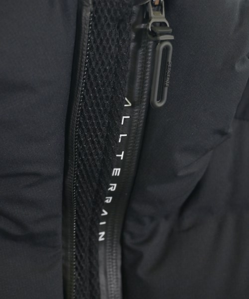 DESCENTE（デサント）ダウンジャケット/ダウンベスト 黒 サイズ:M メンズ/2200630398029