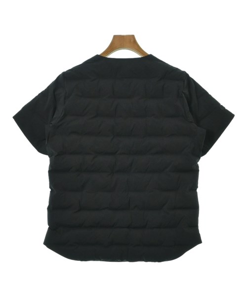 DESCENTE（デサント）ダウンジャケット/ダウンベスト 黒 サイズ:S メンズ/2200630201022