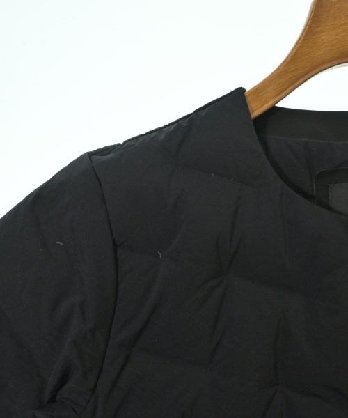 DESCENTE（デサント）ダウンジャケット/ダウンベスト 黒 サイズ:S メンズ/2200630201022