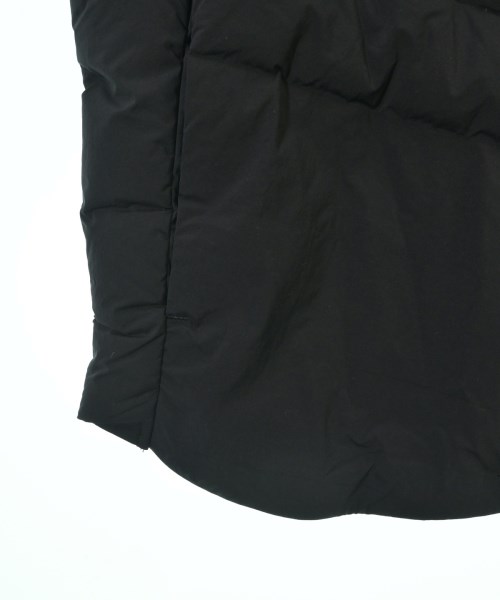 DESCENTE（デサント）ダウンジャケット/ダウンベスト 黒 サイズ:S メンズ/2200630201022