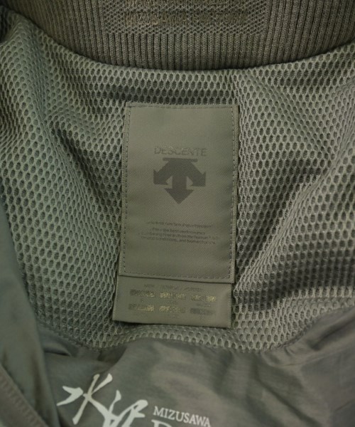 DESCENTE（デサント）ダウンジャケット/ダウンベスト グレー サイズ:S メンズ/2200609980323