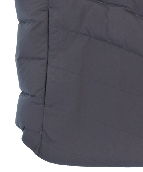 DESCENTE（デサント）ダウンジャケット/ダウンベスト 黒 サイズ:L メンズ/2200668620031
