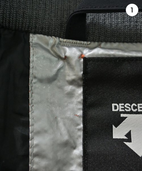 DESCENTE（デサント）ダウンジャケット/ダウンベスト 黒 サイズ:M メンズ/2200655613169