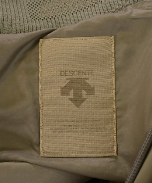 DESCENTE（デサント）ダウンジャケット/ダウンベスト ベージュ サイズ:M メンズ/2200658093012