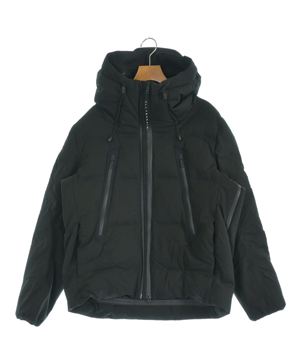 DESCENTE（デサント）ダウンジャケット/ダウンベスト 黒 サイズ:M