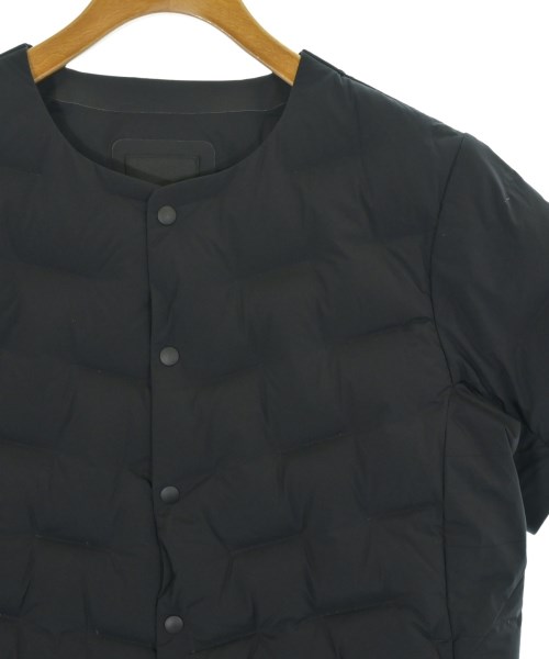 DESCENTE（デサント）ダウンジャケット/ダウンベスト 黒 サイズ:M メンズ/2200671105020