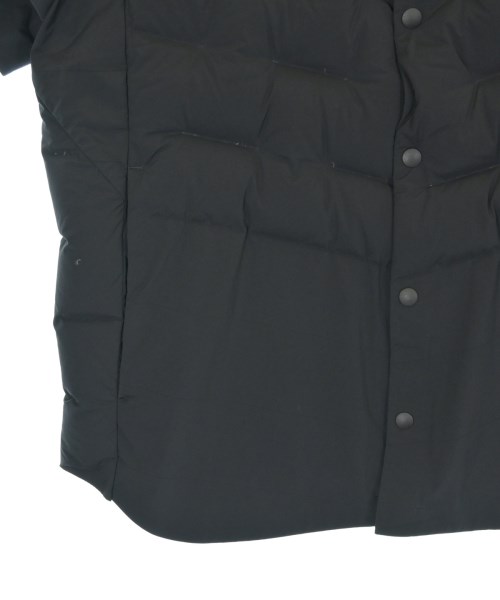 DESCENTE（デサント）ダウンジャケット/ダウンベスト 黒 サイズ:M メンズ/2200671105020