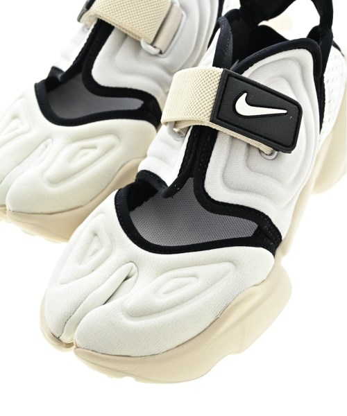NIKE（ナイキ）スニーカー 白 サイズ:23cm レディース/2200498042034