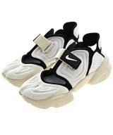 NIKE スニーカー