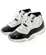 NIKE スニーカー