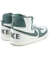 NIKE（ナイキ）スニーカー 緑 サイズ:28cm メンズ/2200541402020