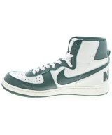 NIKE（ナイキ）スニーカー 緑 サイズ:28cm メンズ/2200541402020
