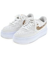 NIKE スニーカー