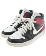 NIKE スニーカー