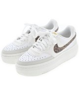 NIKE スニーカー