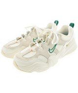 NIKE スニーカー