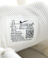 NIKE（ナイキ）スニーカー 白 サイズ:22.5cm レディース/2200638372021