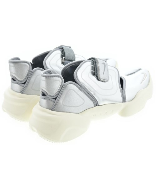 NIKE（ナイキ）スニーカー シルバー サイズ:25.5cm レディース/2200624922230