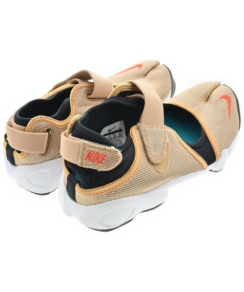 NIKE（ナイキ）スニーカー ベージュ サイズ:25cm レディース/2200624922254