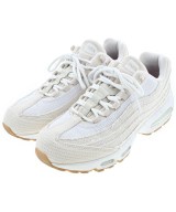 NIKE スニーカー