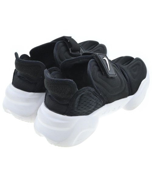 NIKE（ナイキ）スニーカー 黒 サイズ:24.5cm レディース/2200634801044