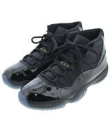 NIKE スニーカー