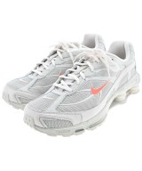 NIKE スニーカー