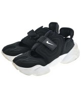 NIKE スニーカー