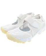 NIKE スニーカー