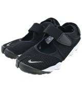 NIKE スニーカー