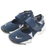 NIKE スニーカー