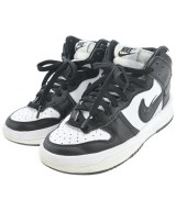 NIKE スニーカー